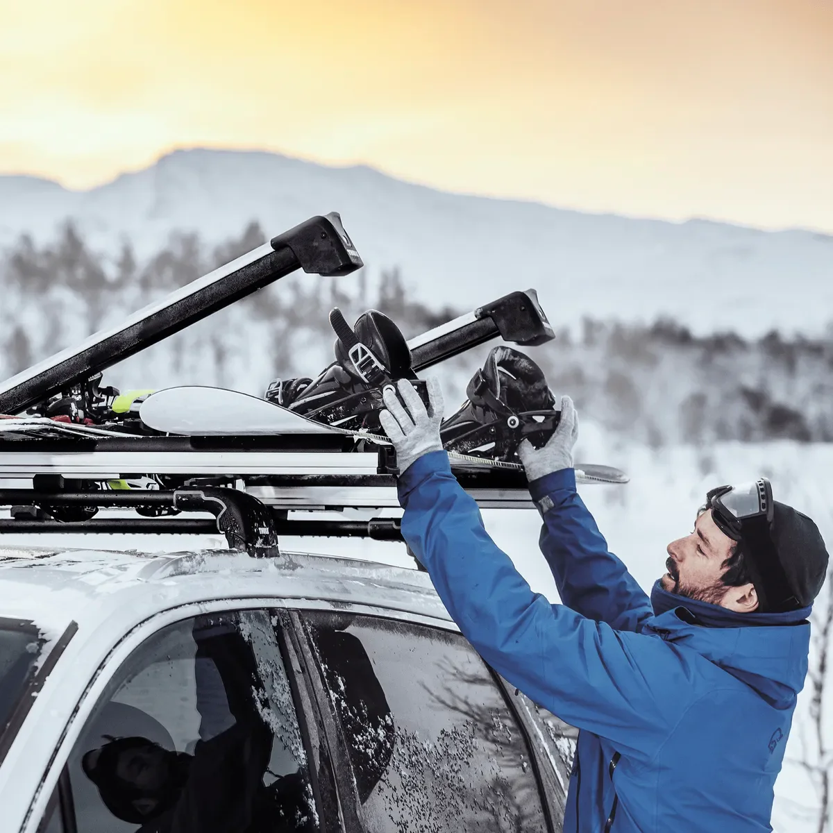 Thule SnowPack Extender skidrager en snowboarddrager aluminium - Image 6